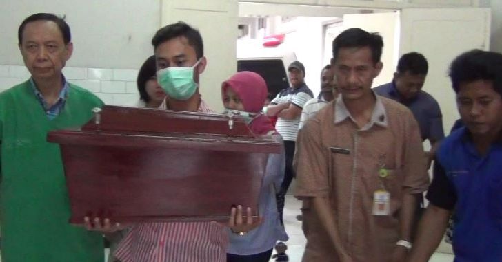 Menyusul Saudara Kembarnya Sofia, Bayi Salma Meninggal Dunia