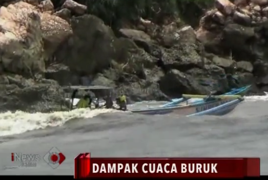 Nelayan Puger Takut Melaut akibat Cuaca Buruk