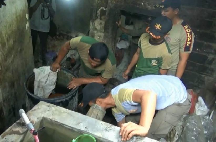 3 Pabrik Arak di Tuban Milik 3 Bersaudara Digerebek Petugas