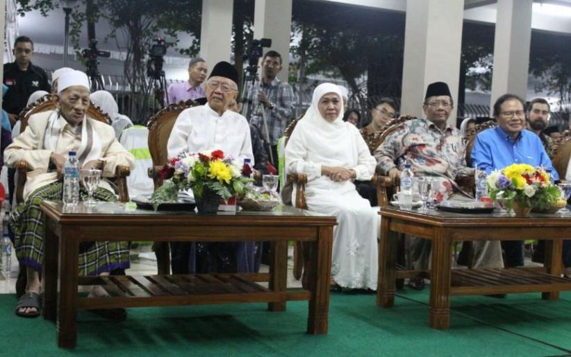 Cerita Khofifah Berkeliling Kampung Bagikan Sedekah demi Gus Dur