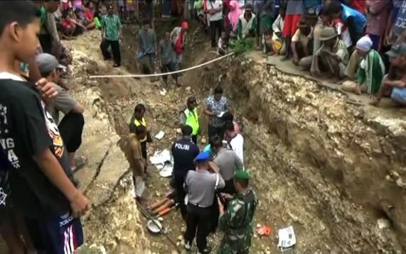 Kakek 73 Tahun Tewas Terperosok ke Lubang Gorong-gorong