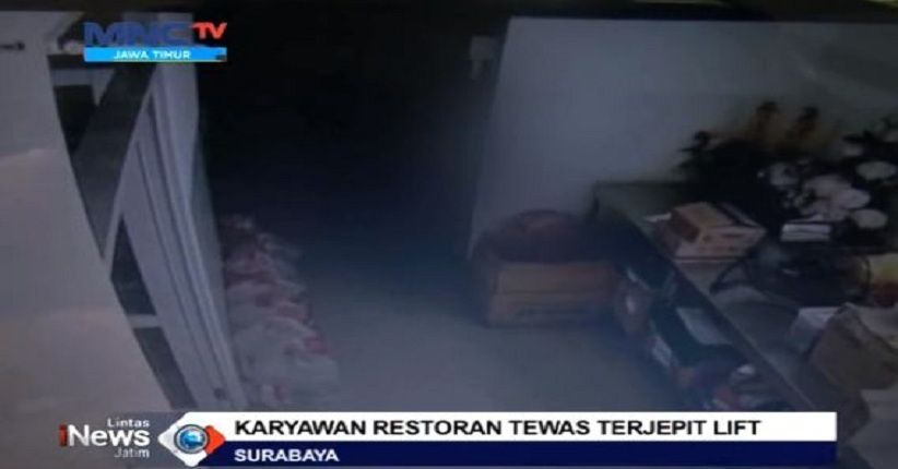 Detik-Detik Karyawati Rumah Makan Terjepit di Lift Barang