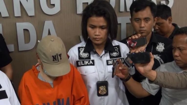 Polda Jatim Bongkar Prostitusi Terselubung, 25 Pemandu Lagu Diamankan