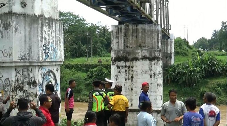 Siswa SMP Bunuh Diri Terjun ke Sungai karena Ketahuan Merokok