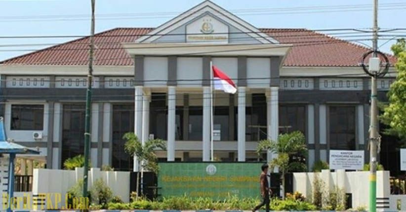 title Setahun Buron, Mantan Anggota DPRD Sampang Ditangkap Kejari di Rumah Setahun Buron, Mantan Anggota DPRD Sampang Ditangkap Kejari di Rumah