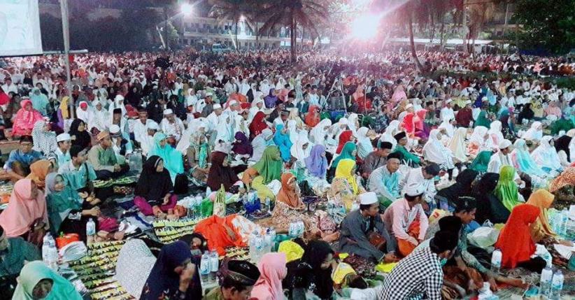 Ribuan Warga Jember Kumpul di Ponpes Al-Qodiri Doakan Khofifah-Emil
