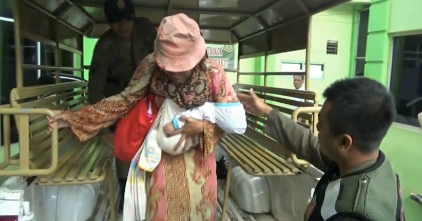 Diduga Bayi Sewaan, Satpol PP Probolinggo Amankan Pengemis