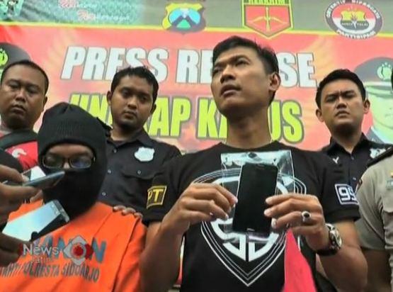 VIDEO: Kirim Video Vulgar, Ibu RT Diperas Teman Dekat Rp180 Juta