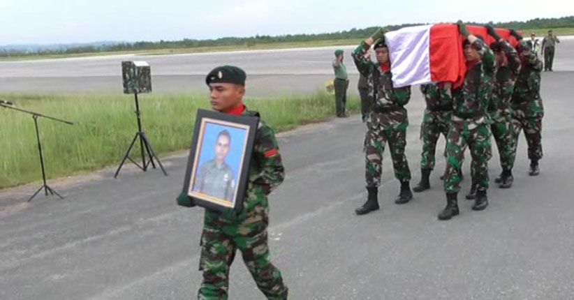 Gugur Bertugas, Pratu Vicky Rumpaisum Naik Pangkat Jadi Praka Anumerta