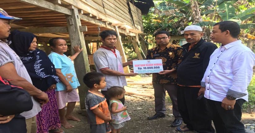title Baznas Enrekang Rutin Salurkan Dana Bedah Rumah untuk Fakir Miskin Baznas Enrekang Rutin Salurkan Dana Bedah Rumah untuk Fakir Miskin