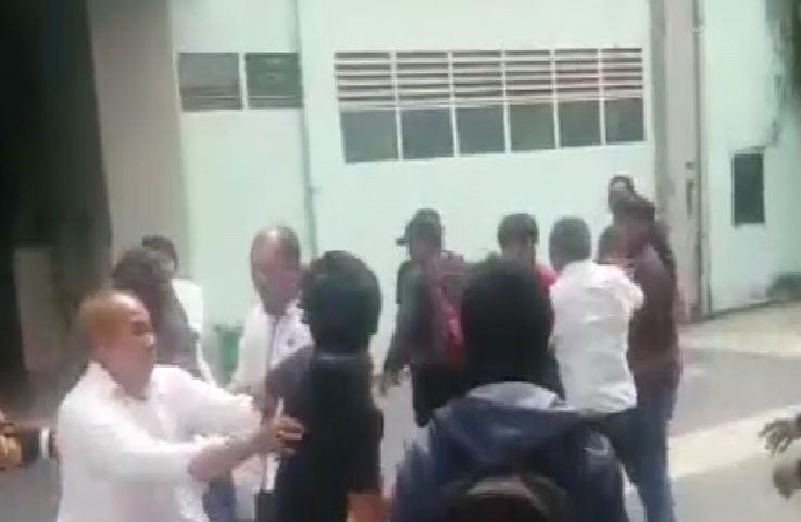 Tolak Pemilihan Dekan, Mahasiswa UMI Makassar Keroyok Wakil Rektor II