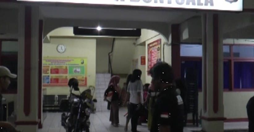 title Bom Rakitan Meledak di Polsek Bontoala, Kapolsek dan Satu Anggota Luka Bom Rakitan Meledak di Polsek Bontoala, Kapolsek dan Satu Anggota Luka