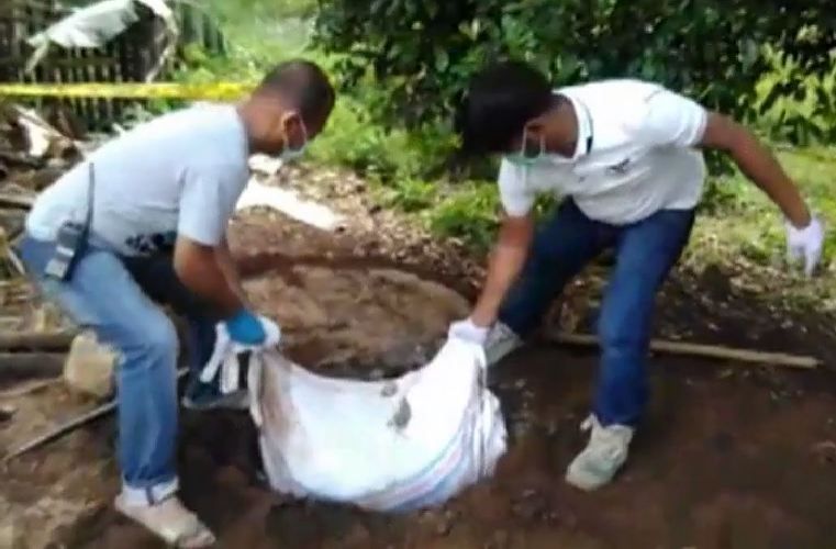 Jenazah Buruh Tani Ditemukan Terbungkus Karung dalam Septic Tank