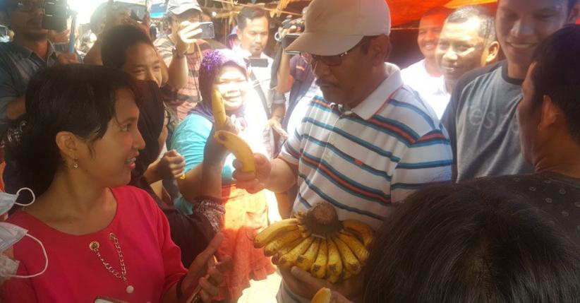 Belanja ke Pasar, Djarot Diminta Bangun Kembali Pasar Aksara
