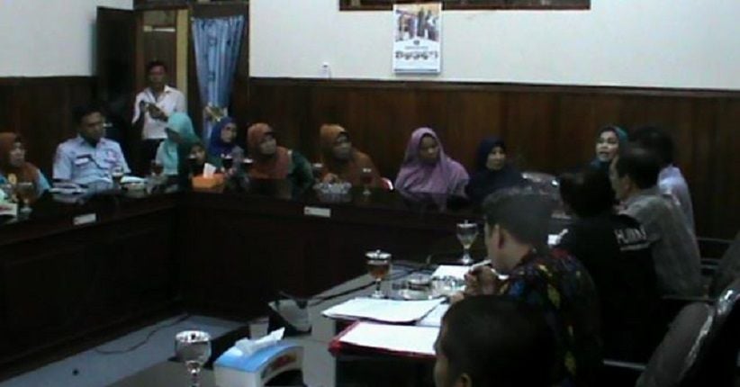 title Ditipu Agen TKI, Keluarga Korban Melapor ke DPRD Sibolga Ditipu Agen TKI, Keluarga Korban Melapor ke DPRD Sibolga