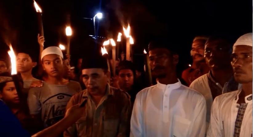 Ratusan Warga Pulau Kampai Langkat Pawai Obor Sambut Kenduri Laut