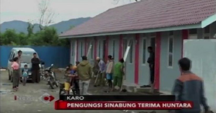 348 KK Korban Erupsi Gunung Sinabung Terima Hunian Sementara