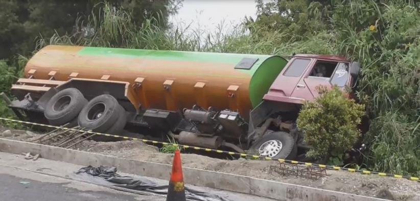 Rem Blong, Truk Pengangkut CPO Tabrak 3 Pekerja Jalan Hingga Tewas