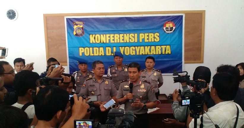 title Densus 88 Ikut Bantu Polda DIY Ungkap Kasus Penyerangan Umat Gereja Densus 88 Ikut Bantu Polda DIY Ungkap Kasus Penyerangan Umat Gereja