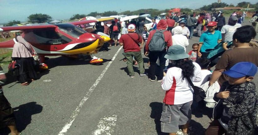 Jogja Air Show Pecahkan Rekor Terbang Paramotor Terbanyak