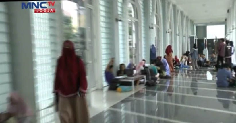 title UIN Sunan Kalijaga Ancam Pecat Mahasiswi Bercadar UIN Sunan Kalijaga Ancam Pecat Mahasiswi Bercadar