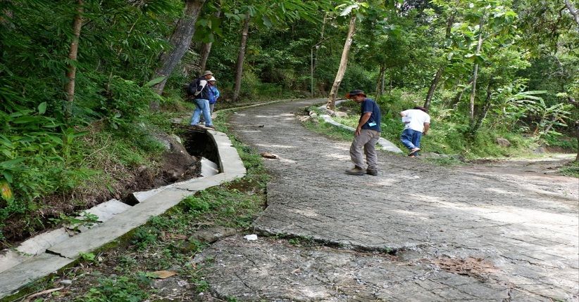 title Kulonprogo Gandeng Akademisi Usai Ditemukan Banyak Retakan di Bukit Kulonprogo Gandeng Akademisi Usai Ditemukan Banyak Retakan di Bukit