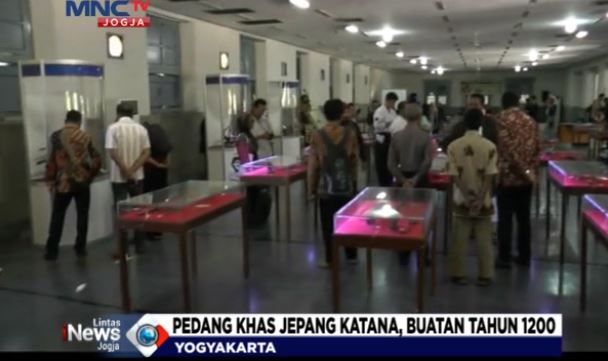 Pedang-Pedang Kuno Berusia Ratusan Tahun Dipajang di Pameran Ini
