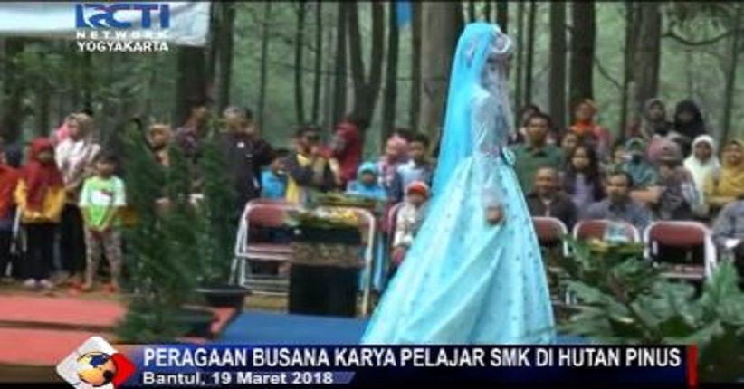 Meriahnya Peragaan Busana Muslim di Tengah Hutan Pinus Puncak Becici