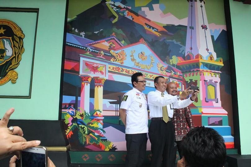 Tembok Balai Kota Yogyakarta, Dibalut dengan Seni Mural