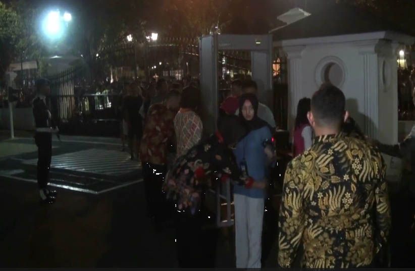 Bahagianya 3 Gadis Asal Madiun Ini Bisa Menginap di Gedung Agung