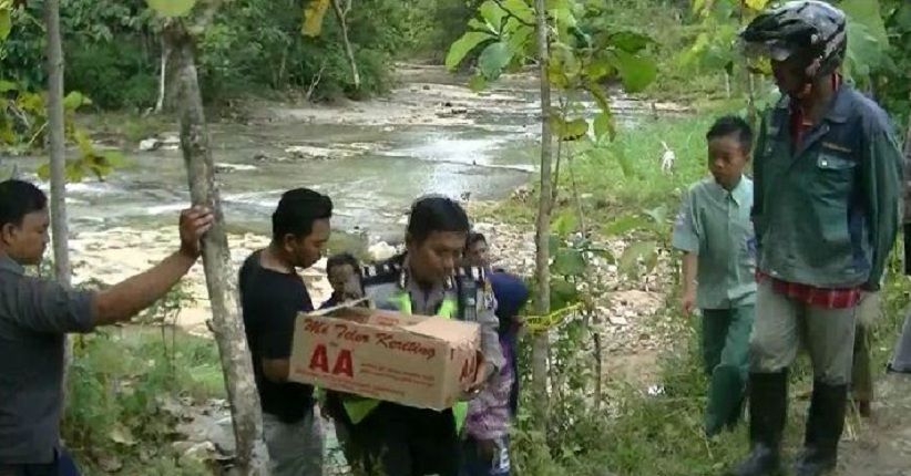 Warga di Cirebon Digegerkan Temuan Mayat Bayi Hanyut di Sungai