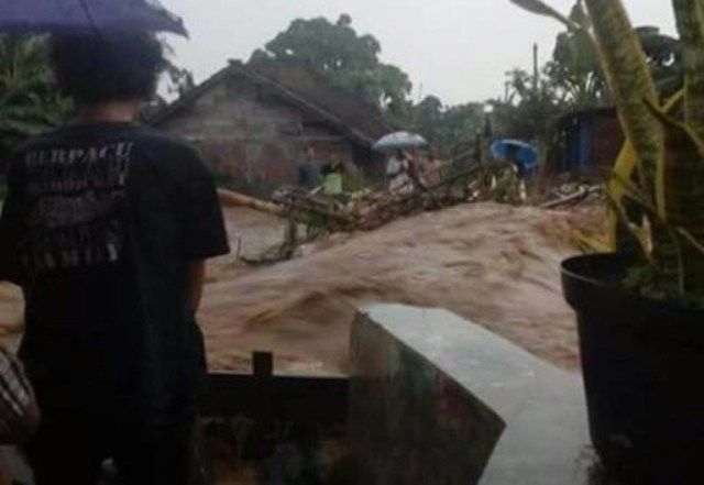 Banjir Bandang Terjang Semarang, Ratusan Rumah Terendam