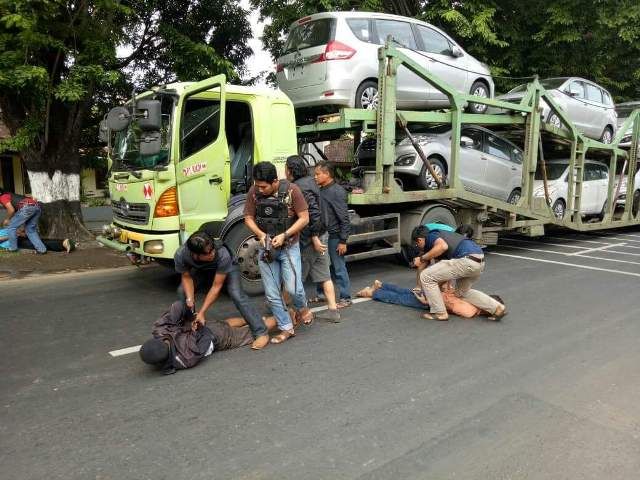 Perampok yang Ditangkap di Polres Kendal Bawa Tiga Pistol Rakitan