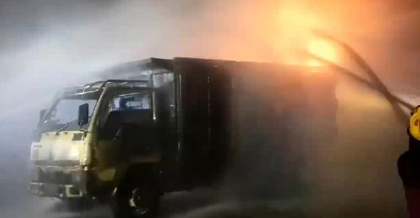 Polisi Selidiki Truk Bermuatan 150 Jeriken BBM Terbakar di Banjarmasin