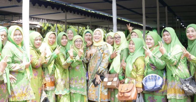 Ribuan Anggota Muslimat Brebes Restui Ida Fauziyah di Pilgub Jateng