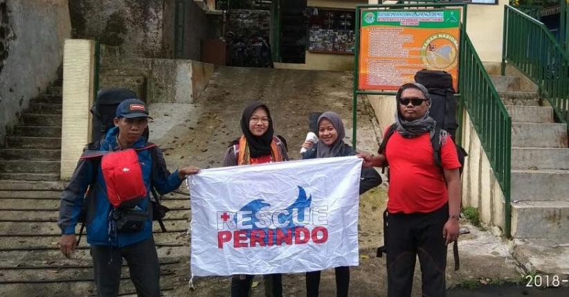 Hari Kartini, Rescue Perindo Tangsel Mendaki ke Puncak Gunung Ceremai Hari Kartini, Rescue Perindo Tangsel Mendaki ke Puncak Gunung Ceremai