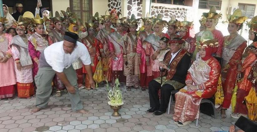 Edy Diarak Bak Pengantin Baru, Masyarakat Natal Siap Menangkan Eramas