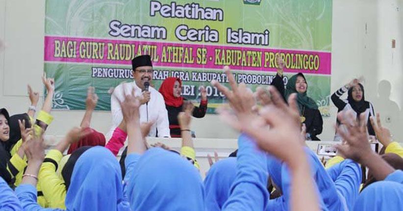 Gus Ipul Berjanji Akan Dorong Upah Minimum Guru Swasta