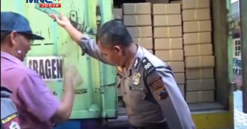 Dikawal Polisi, Naskah Soal USBN SD Mulai Didistribusikan di Sragen