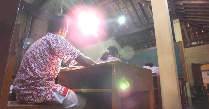 Tempati Sekolah Darurat, Siswa Semangat Ikuti USBN di Relokasi Bandara