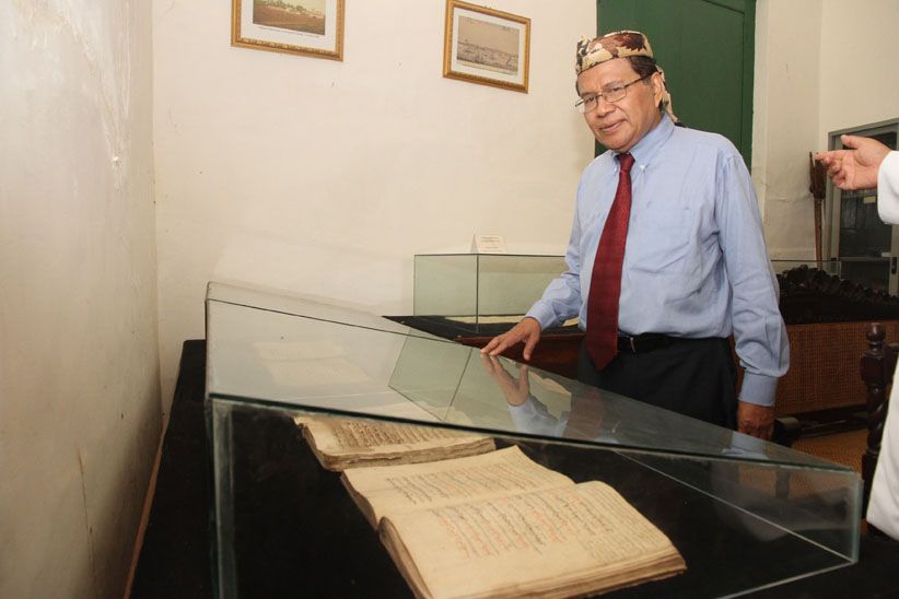 Rizal Ramli Kunjungi Keraton Kacirebonan dan Ziarah Makam Sunan Gunung Jati - Bagian 7