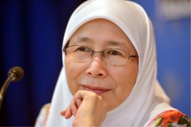 Sosok Wan Azizah Wan Ismail, Perempuan di Balik Cerita Sukses Anwar Ibrahim