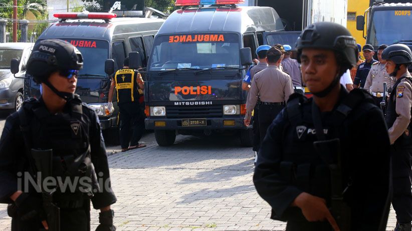 3 Jenazah Pelaku Teror Rusun Wonocolo Diserahkan ke Keluarga - Bagian 3