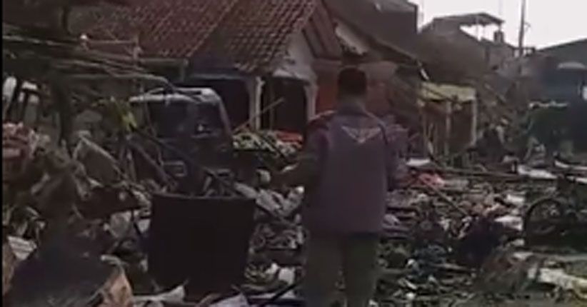 Tewaskan 11 Orang, Sopir Truk Kecelakaan Maut di Bumiayu Masih Dicari