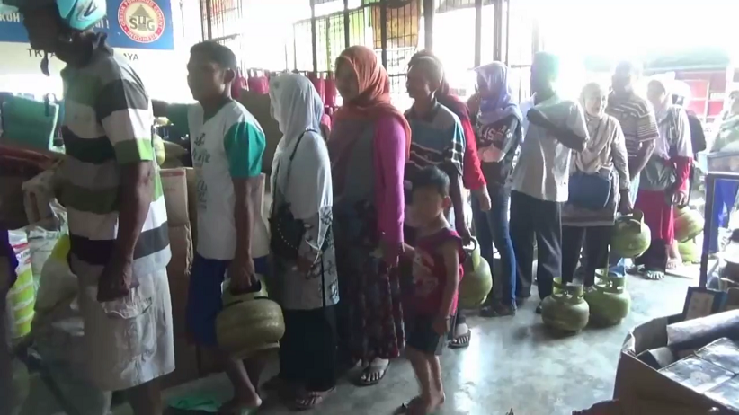 Elpiji di Pacitan Langka, Ratusan Pembeli Mengantre Berjam-jam 