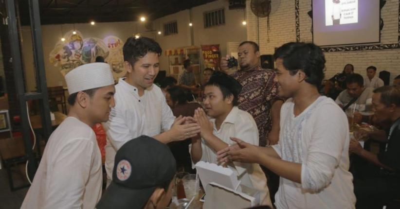 title Emil Komitmen Tingkatkan Industri Kreatif di Eks Lokalisasi Dolly Emil Komitmen Tingkatkan Industri Kreatif di Eks Lokalisasi Dolly