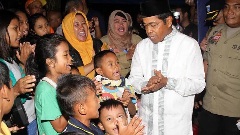 Mensos Idrus Marham Kunjungi Korban Kebakaran Cipinang Muara - Bagian 2