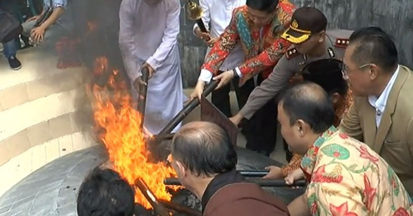 Umat Buddha Gelar Prosesi Pengambilan Api Waisak di Mrapen Grobogan