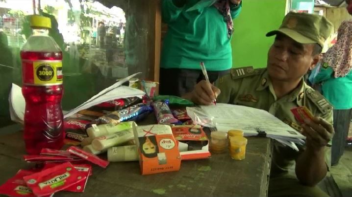 Kosmetik Palsu dan Makanan Kedaluwarsa Ditemukan di Kulonprogo