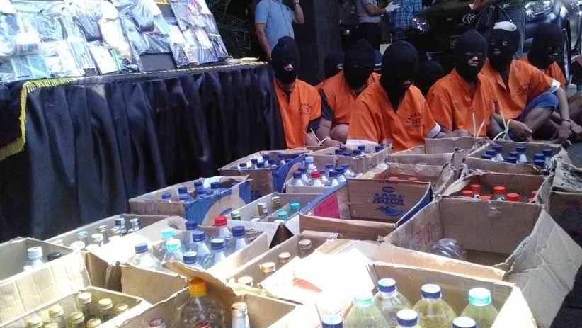Operasi Pekat Semeru 2018, Polres Malang Kota Sita Ratusan Miras - Bagian 1